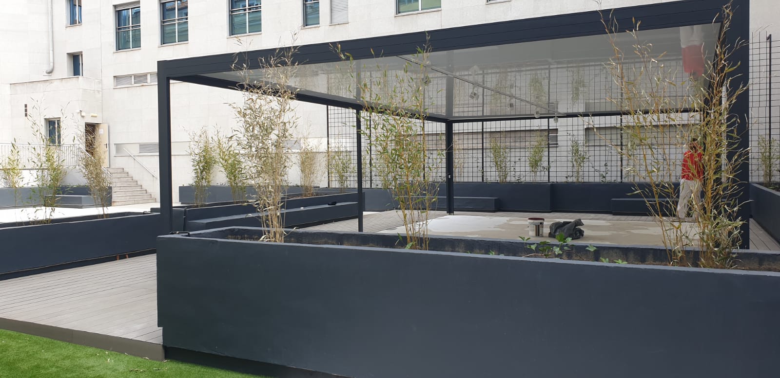 Reforma de exteriores: transformación de patio en jardín